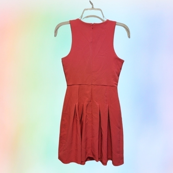 MONTEAU - Size small Dress Pleated Form fitting  Pink Small  T22 - Picture 6 of 9